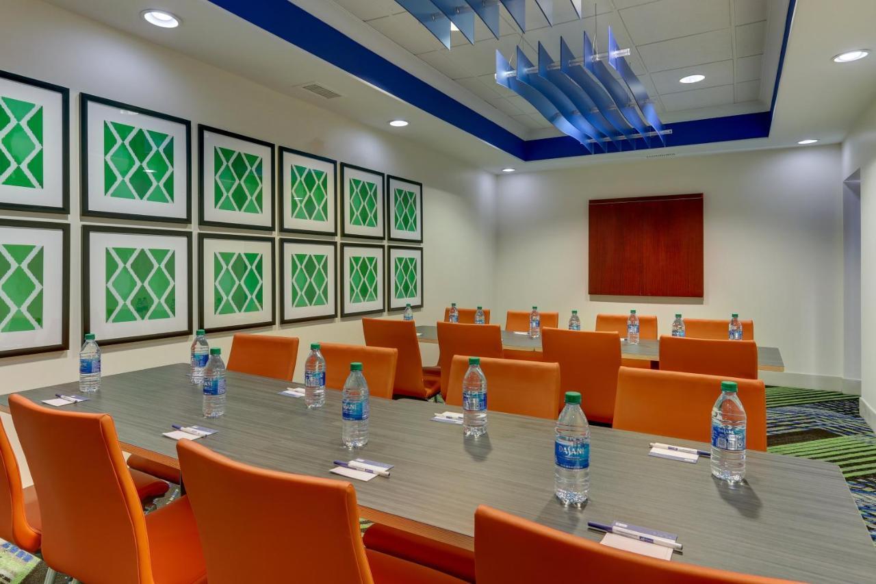 Holiday Inn Express Hotel & Suites Dayton-Centerville By Ihg Екстер'єр фото