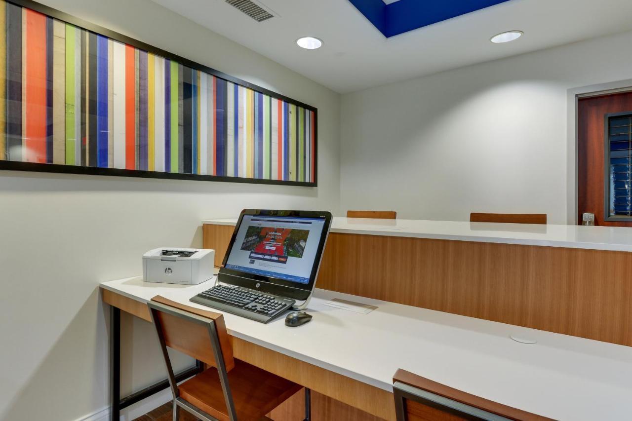 Holiday Inn Express Hotel & Suites Dayton-Centerville By Ihg Екстер'єр фото
