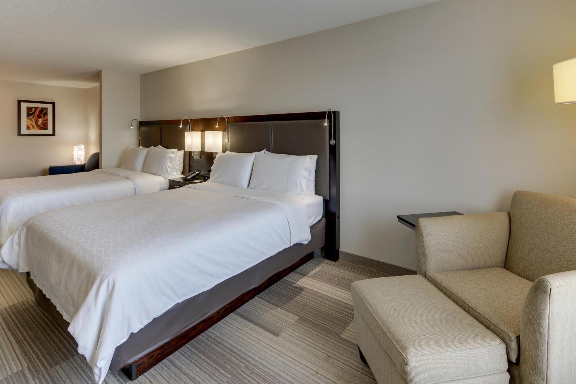 Holiday Inn Express Hotel & Suites Dayton-Centerville By Ihg Екстер'єр фото