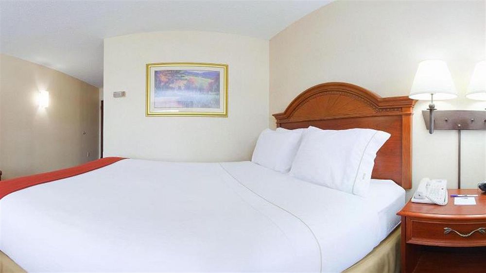 Holiday Inn Express Hotel & Suites Dayton-Centerville By Ihg Екстер'єр фото