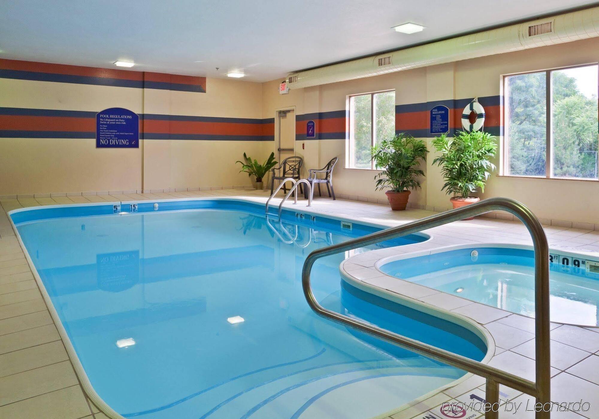 Holiday Inn Express Hotel & Suites Dayton-Centerville By Ihg Екстер'єр фото