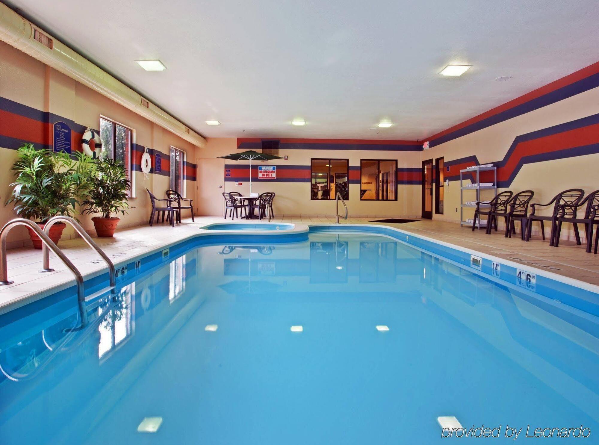 Holiday Inn Express Hotel & Suites Dayton-Centerville By Ihg Екстер'єр фото
